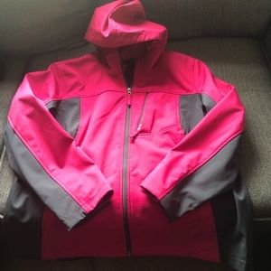 Free Tech Lightweight Women’s 2X Red Jacket